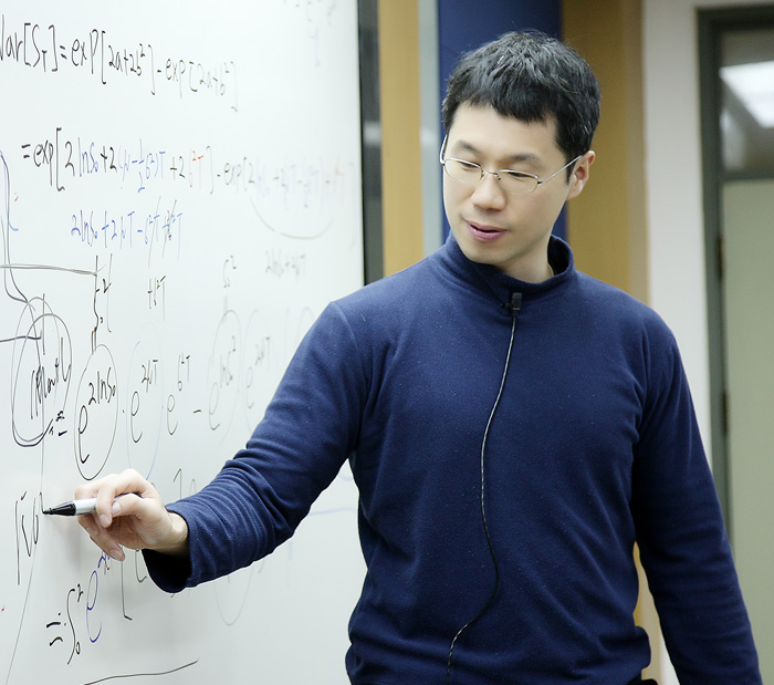 경제학과 류두진 교수, 한국연구재단과 Elsevier가 최초로 주관한 “올해의 신진연구자” 선정